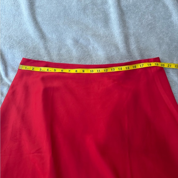 Universal Standard Moro Bias Cut Swing A-Line Jersey Satin Midi Skirt Red Sz 18 - Picture 8 of 11